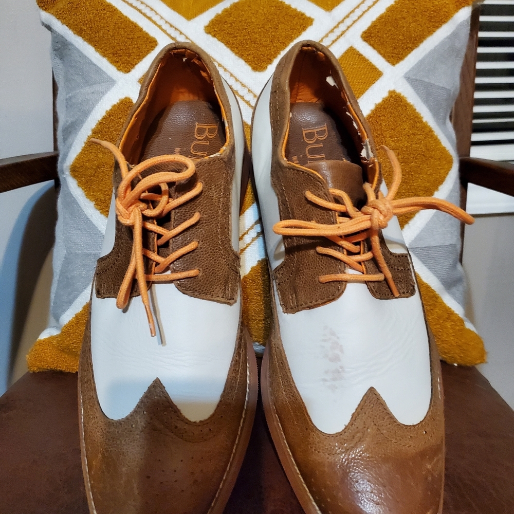Buks Men's 12 Lace-up Wingedtips